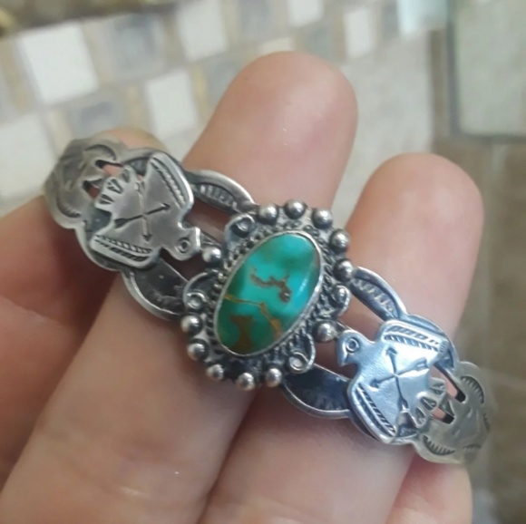 Native American Jewelry - Vtg Fred Harvey Era Sterling Cuff